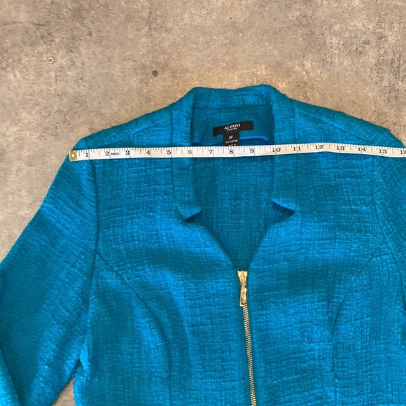 Alfani women’s eight petite turquoise zip up jacket in excellent condition. - Picture 2 of 9